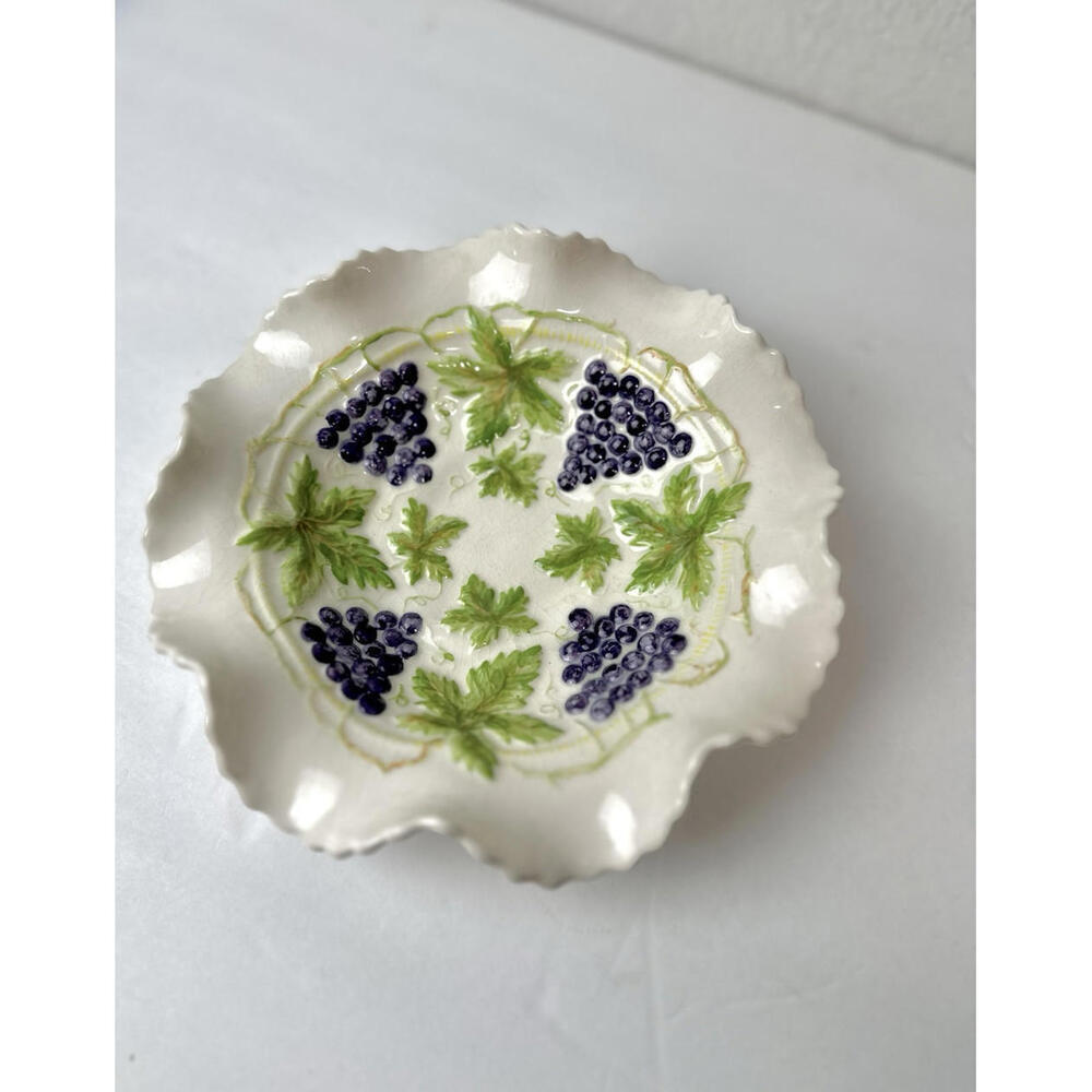 Scalloped Edge Antique Dish Ceramic Bowl 1962 hand painted with purple grapes - Picture 7 of 7